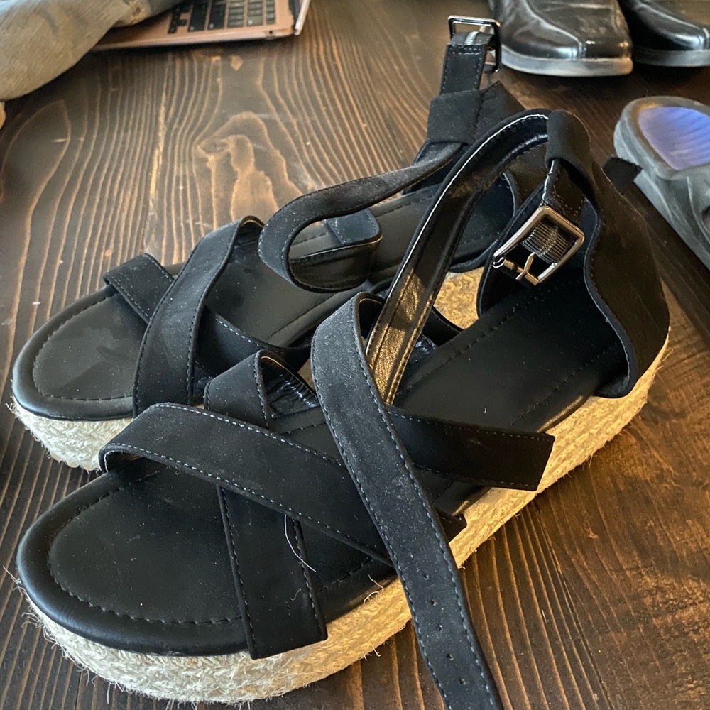 Adorable strappy wedge
